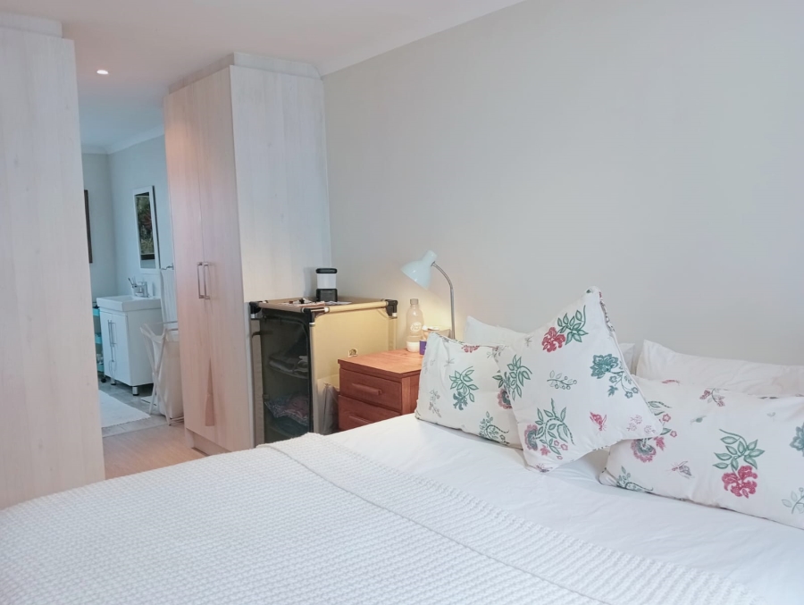To Let 2 Bedroom Property for Rent in Onrus Western Cape